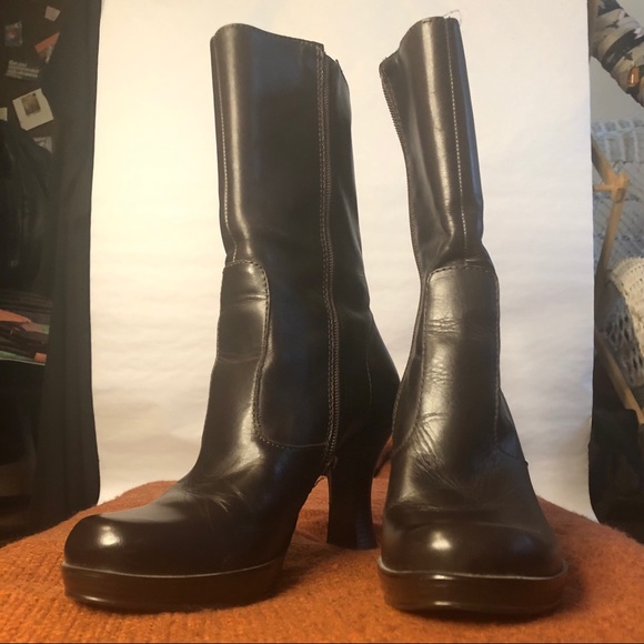 Gianni Bini (8.5M) Chocolate Brown Boots w 2” heel - Picture 2 of 16